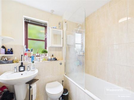 2 bedroom end of terrace house to rent - Photo 3
