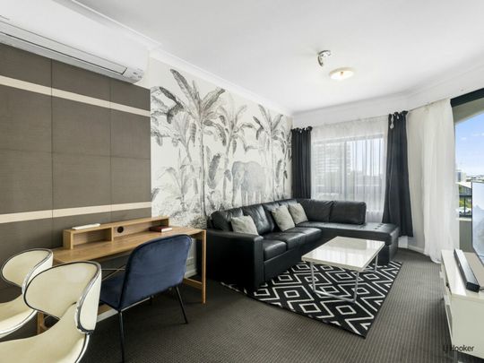 One Bedroom Resort Style Living - Fully Furnished! - Photo 1