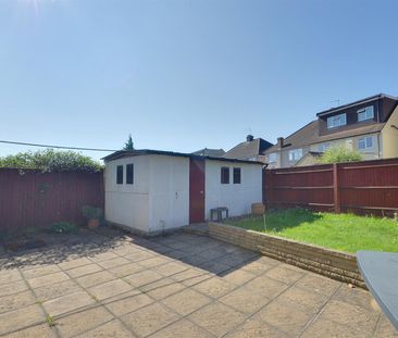 4 bedroom house - semi-detached - Photo 2