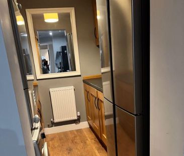 1 bedroom in a house share to rent - Photo 4