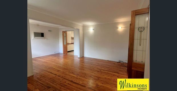 Beautiful sunny elevated position - Photo 1