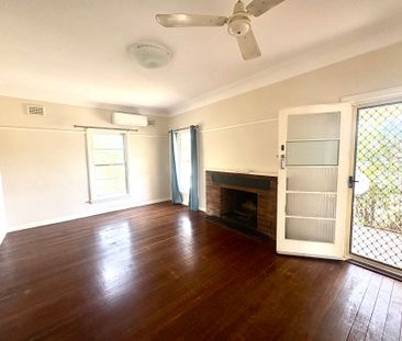 Charming two bedroom home - Photo 1