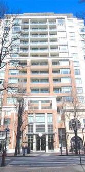 Beautiful condo in heart of Victoria Downtown - Photo 1