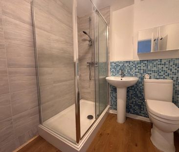 2 bedroom terraced house to rent - Photo 4