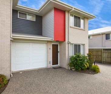 Modern Apartment with Private Courtyard - Photo 6