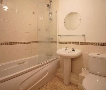 East Wing, Dame Margaret Hall, The Avenue, NE38 - Photo 4