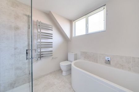 Camp Road, Gerrards Cross, Buckinghamshire,SL9 - Photo 5