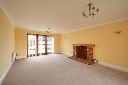 5 bedroom detached house to rent - Photo 3