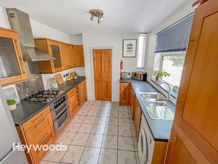 1 bedroom house of multiple occupation to rent - Photo 3