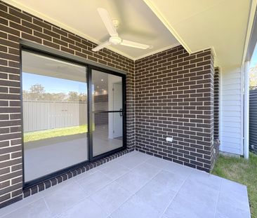 Brand New Family Home - Photo 4