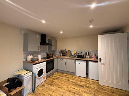 Kisar Court, Salisbury Street, SO15 - Photo 5