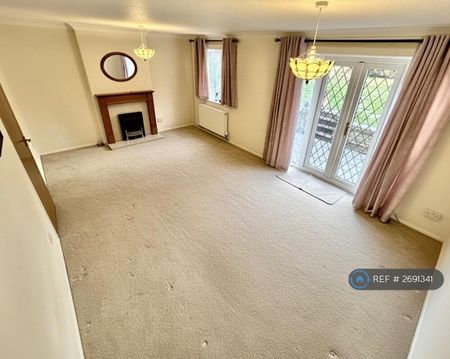 4 bedroom detached house to rent - Photo 3