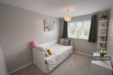 2 bedroom terraced house to rent - Photo 4