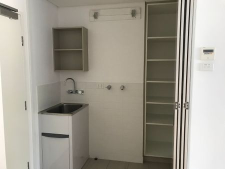 Luxury, Style, Lakeside Living - Photo 5