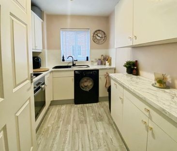 2 bedroom Flat To Let Total Size: 593 SQ FT - Photo 5