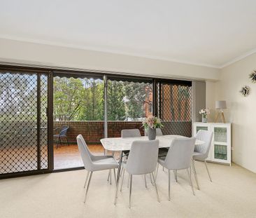 Tranquil district outlook with exceptional convenience - Photo 2