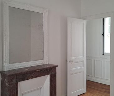 Location Appartement 6 pièces 134m² PARIS 6ème - Photo 6