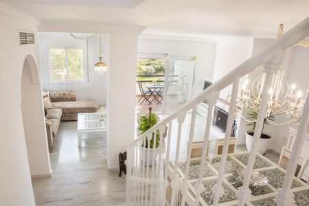 Penthouse in Guadalmina Baja - Photo 4