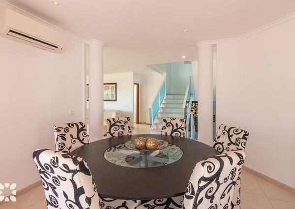 Rent villa AZAFRAN