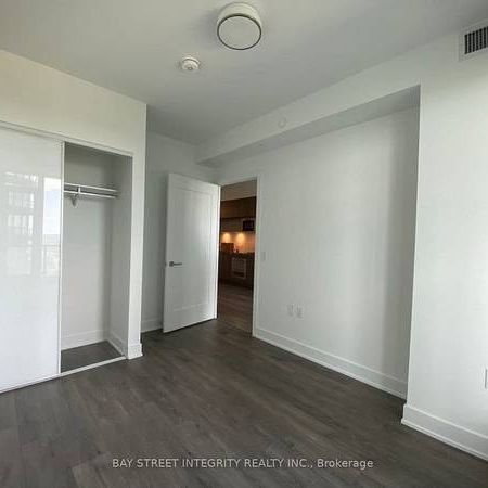 Bloor/Parliament-Bright Luxurious 1Bedroom+Den 1Bath - Photo 4