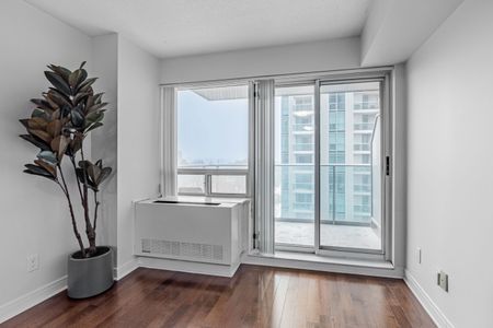 For Lease - 35 bales Avenue Unit# 909, Toronto, Ontario - Photo 3