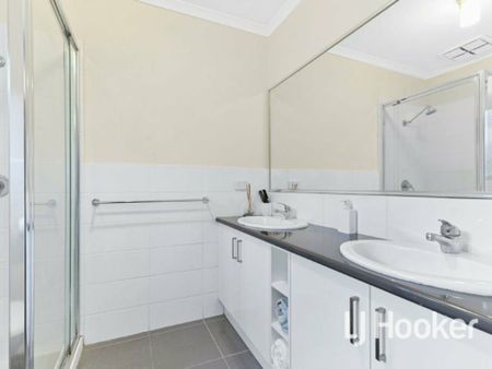 Three Bedder In The Edenbrook Estate! - Photo 3