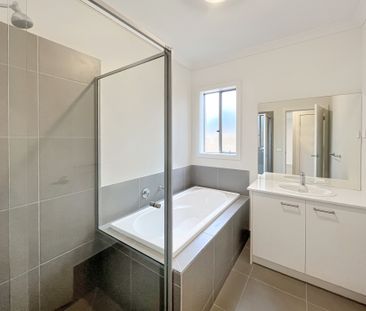 24-26 Massey Crescent, Curlewis - Photo 2