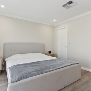 Charming Family Home in Forrestfield - Photo 2