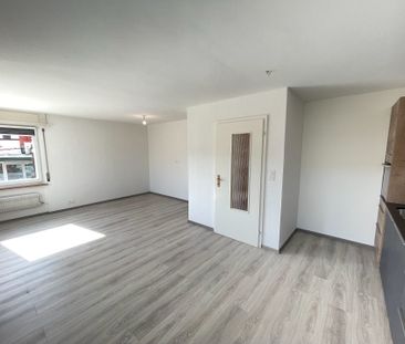 Appartement de 70m2 devant la gare avec balcon - Photo 3