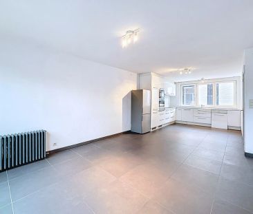 Appartement met 2 slaapkamers, ruim terras en garage te Koekelare - Photo 2