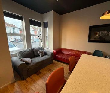 Suffolk Avenue, SO15 - Photo 1