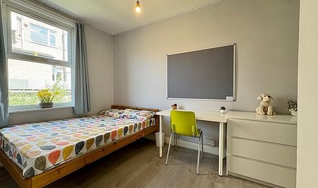 Fantastic 5 bedroom student property with 2 modern bathrooms - Photo 5