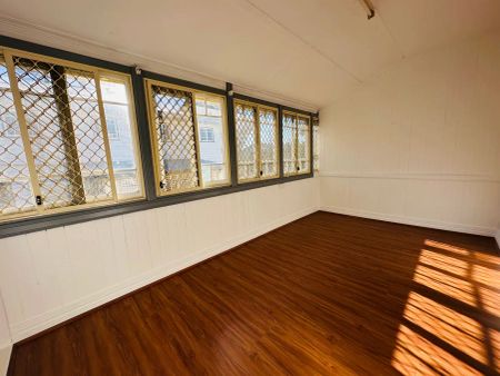 19 Stanley Street, Goodna QLD 4300 - Photo 5