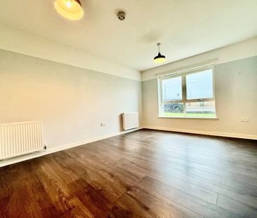 Prospecthill Circus, Toryglen - Photo 1