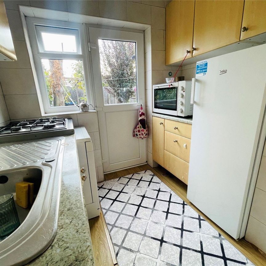 St. Georges Road, EN1, Enfield - Photo 1