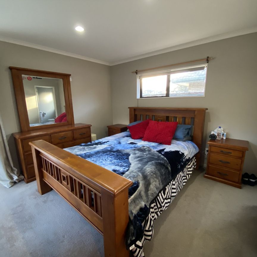13 Aragon Grove, Upper Hutt - Photo 1