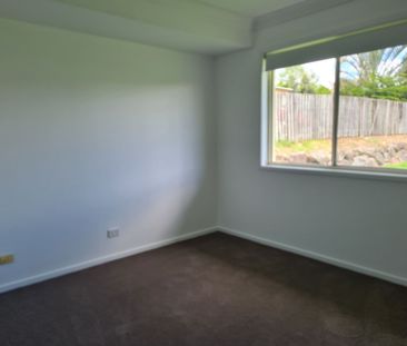 Spacious Three Bedroom Family Friendly Home Located in Mudgeeraba - Photo 6