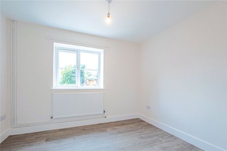 2 bed Ground Floor Flat for rent - Photo 3
