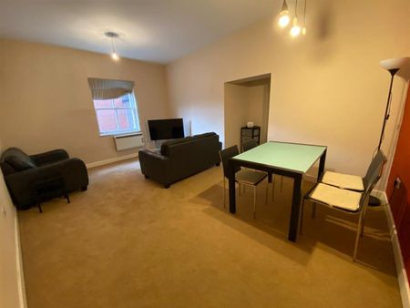 2 bedroom Flat To Let - Photo 2