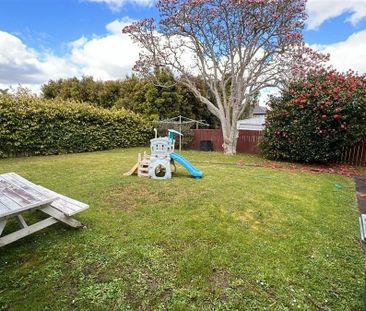 Tidy 2 bedroom brick and tile - Photo 2