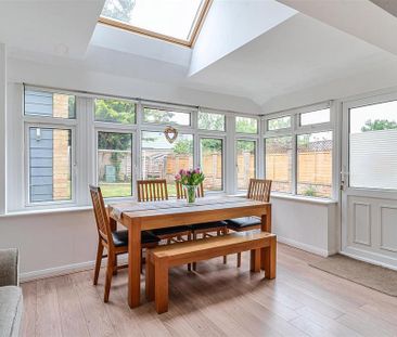 4 bedroom semi-detached house to rent - Photo 6