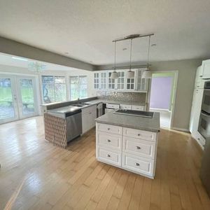 4 Br 3.5Bath single house for rent - Photo 2