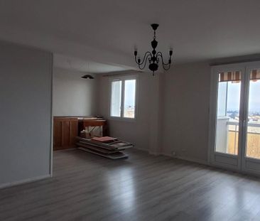 Location Appartement 4 pièces 67m² STE FOY LES LYON 69110 - Photo 2