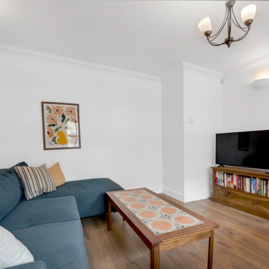 2 bedroom House To Let - Photo 1