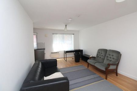 1 bedroom flat to rent - Photo 3