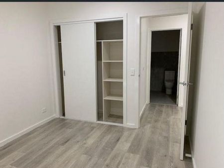 Neat Townhouse in a convenient location - Photo 2