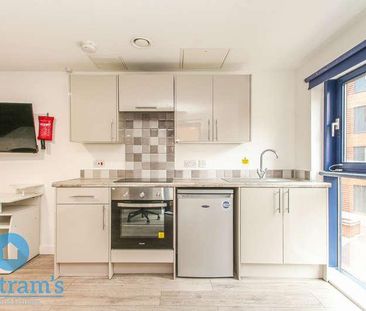 Large Professional Studio Bills Inclusive - City Centre, NG1 - Photo 5