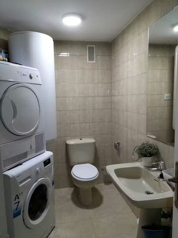 Calle de Jacometrezo, Madrid, Community of Madrid 28013 - Foto 4