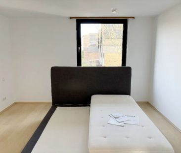 Düsseldorf-Benrath: 3-Zimmer-Wohnung mit Loggia und TG-Stellplatz! - Photo 1