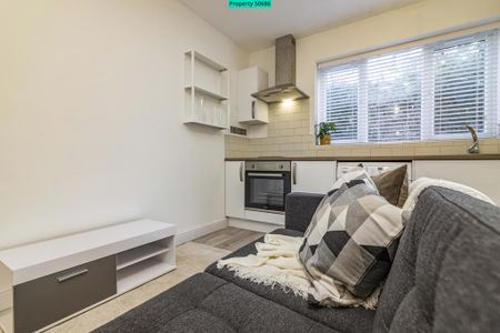 1 bedroom flat to rent - Photo 2